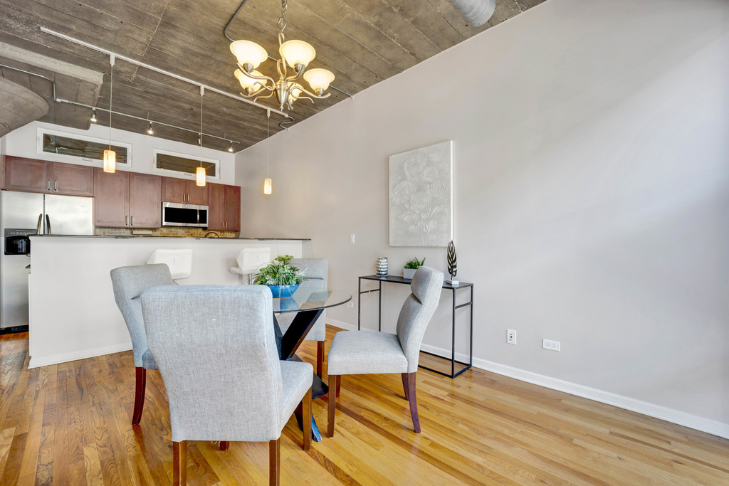 1070 W 15th Street - Photo 6