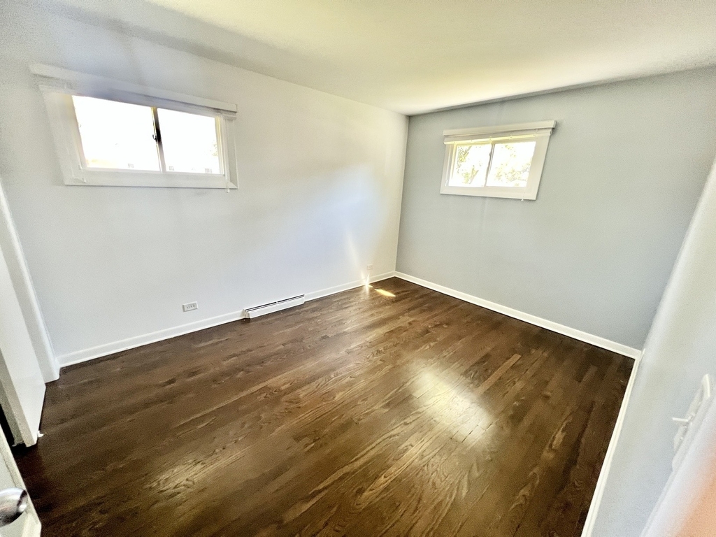 128 E Normandy Drive - Photo 9