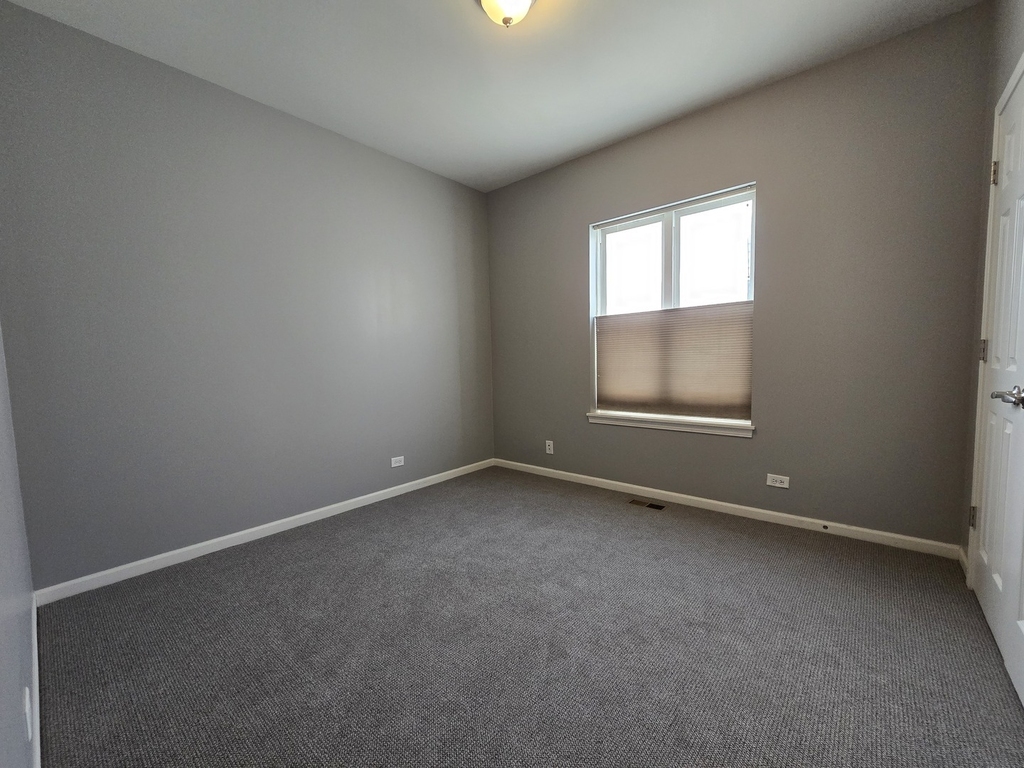 1844 N Lockwood Avenue - Photo 12