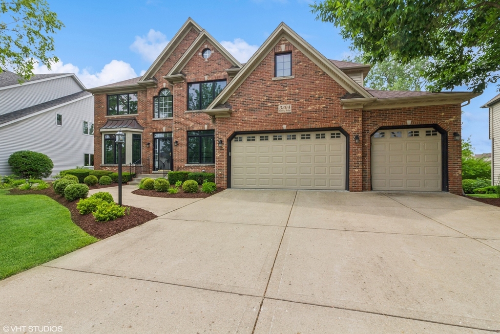 3304 Rollingridge Road - Photo 1