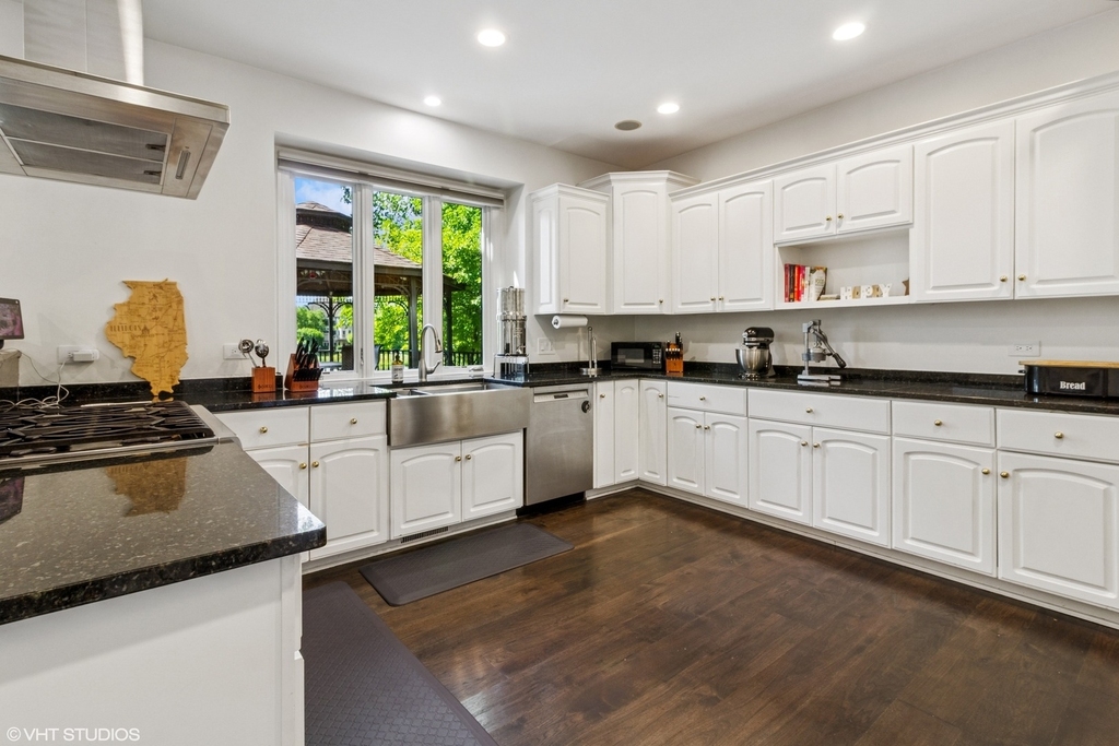 3304 Rollingridge Road - Photo 16