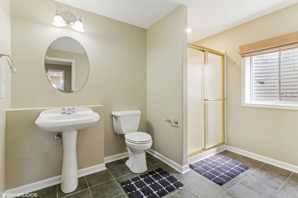 3304 Rollingridge Road - Photo 35