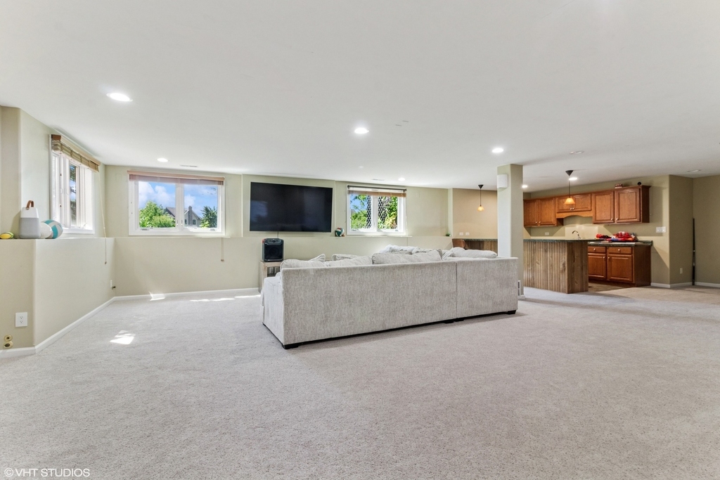 3304 Rollingridge Road - Photo 32
