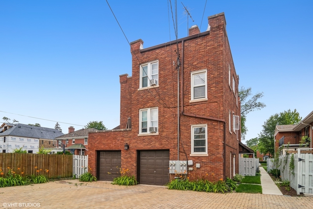 1443 Bonnie Brae Place - Photo 9