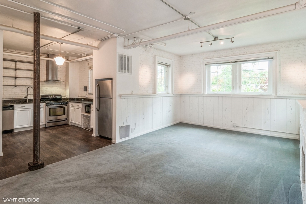 1443 Bonnie Brae Place - Photo 2