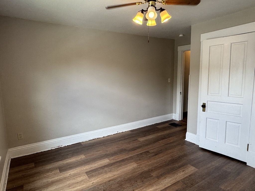 1721 W 16th Street - Photo 10