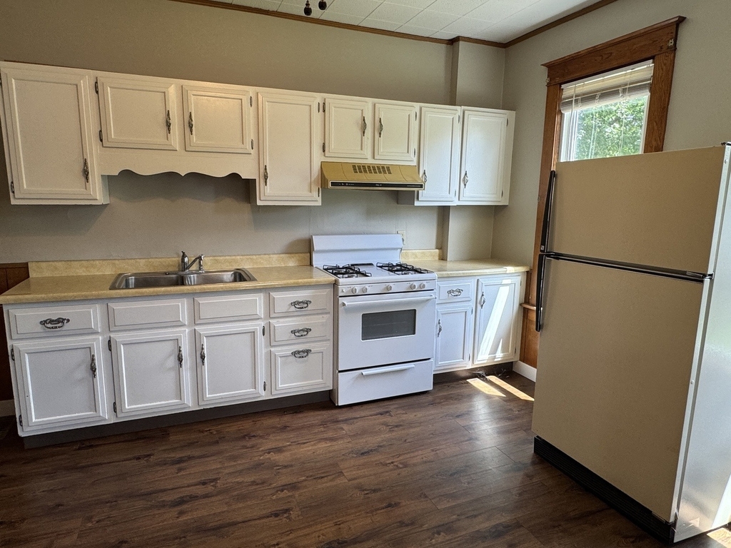 1721 W 16th Street - Photo 6