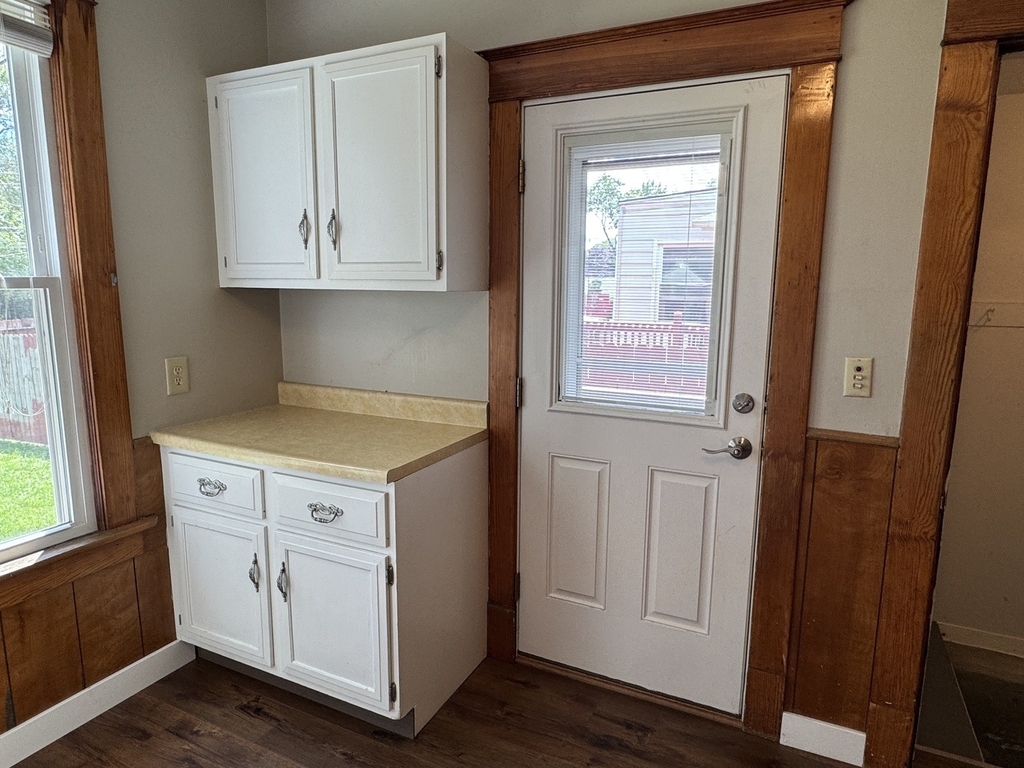 1721 W 16th Street - Photo 7