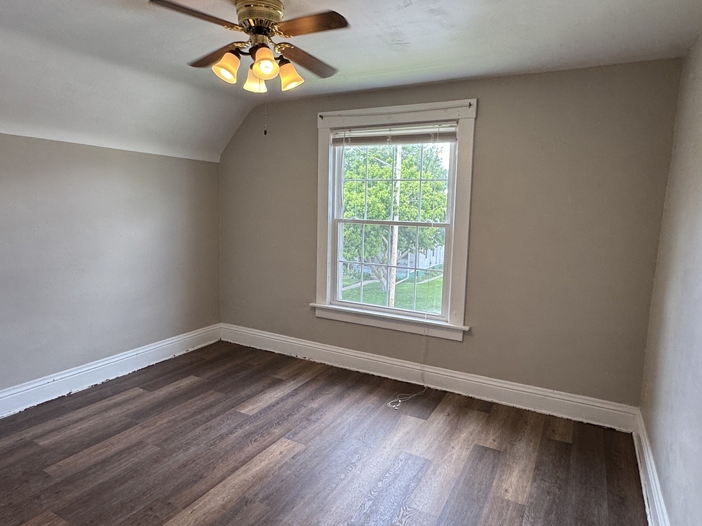 1721 W 16th Street - Photo 9