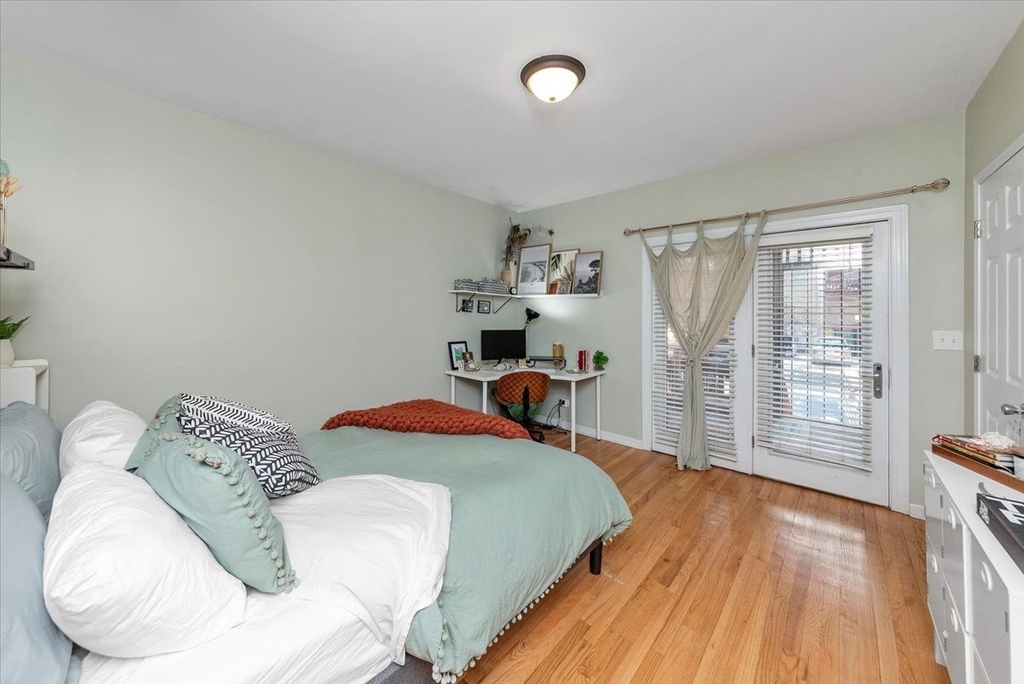 1510 N Elk Grove Avenue - Photo 11