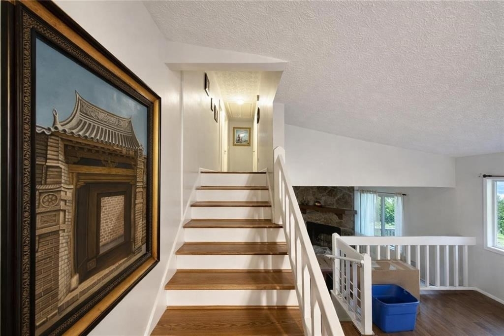 1136 Samuel Drive - Photo 5