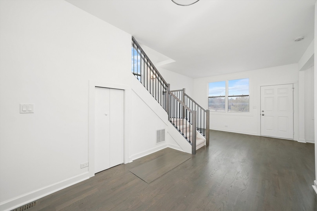 9771 W 143rd Street - Photo 2