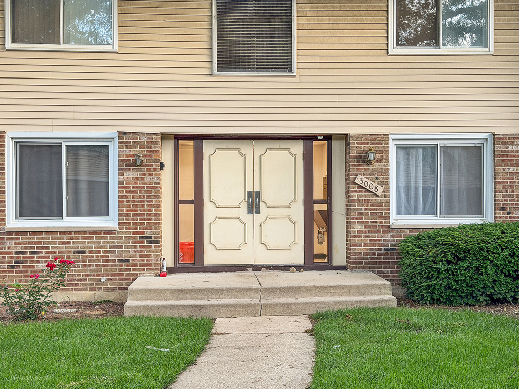 3008 Roberts Drive - Photo 0