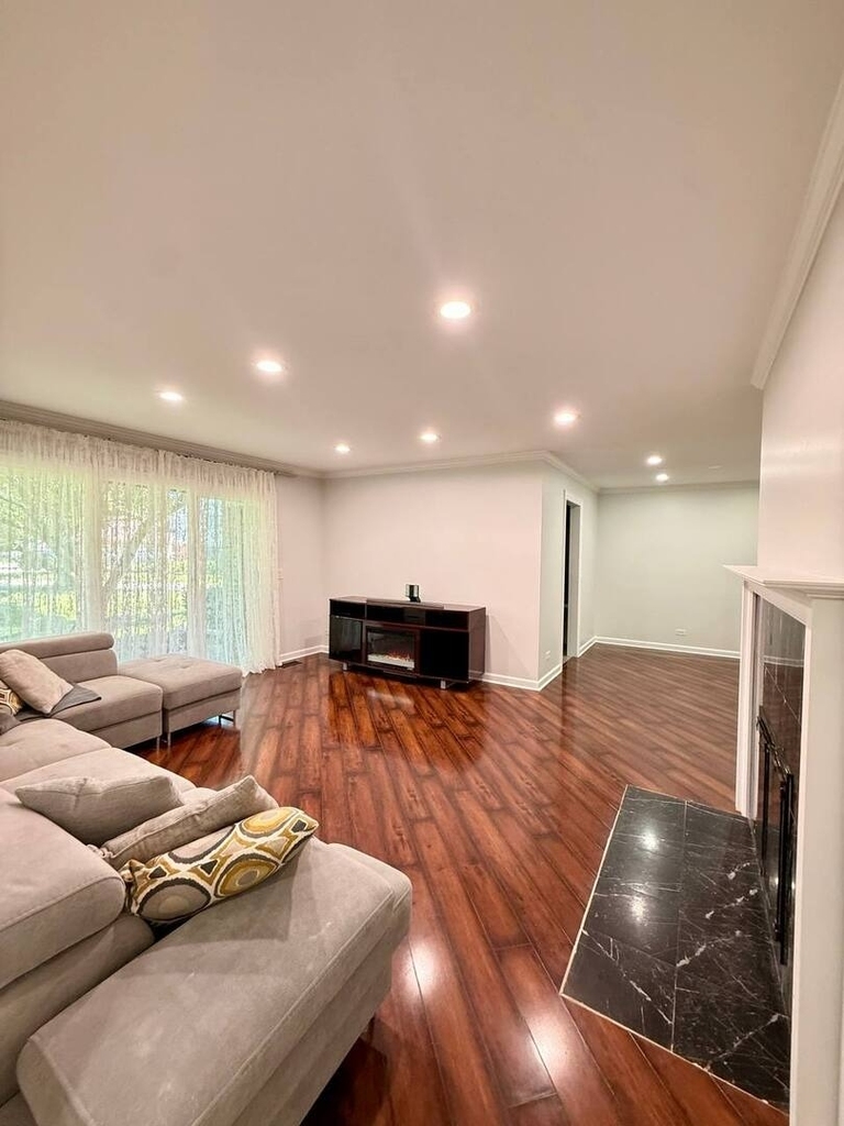 1168 Middlebury Lane - Photo 5