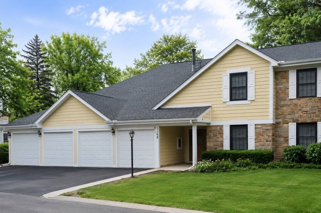 1168 Middlebury Lane - Photo 0