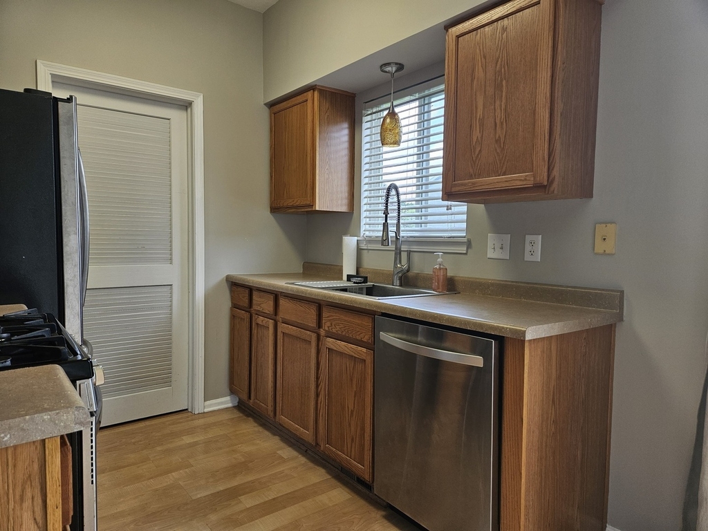 14127 Faulkner Court - Photo 5