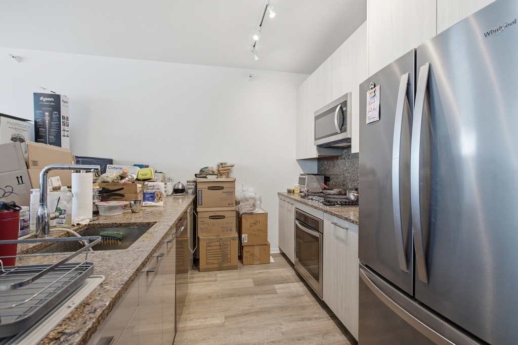 220 East E Illinois St - Photo 9