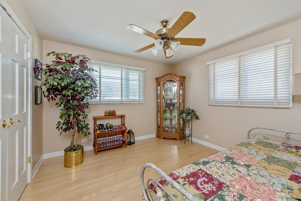 2322 Birchwood Avenue - Photo 11