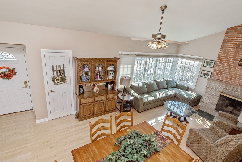 2322 Birchwood Avenue - Photo 3