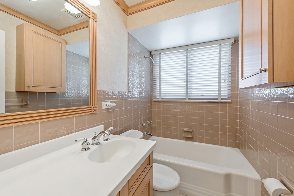 2322 Birchwood Avenue - Photo 12