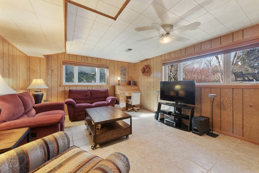 2322 Birchwood Avenue - Photo 7