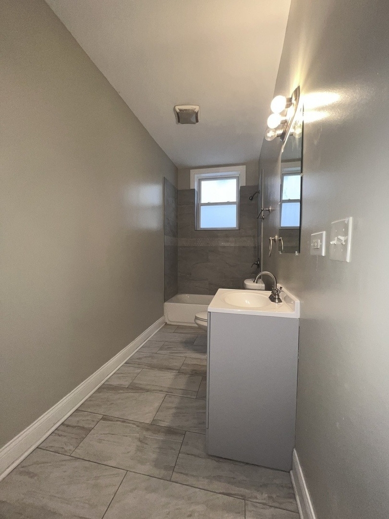 7057 S Normal Boulevard - Photo 11
