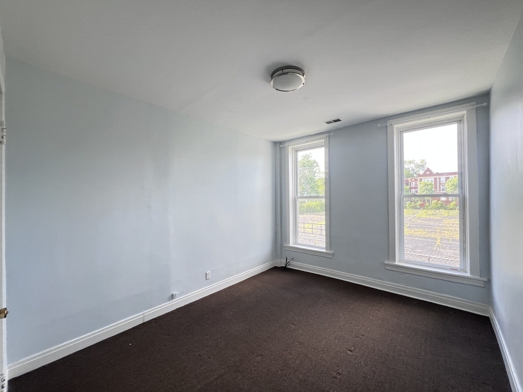 7024 S Wentworth Avenue - Photo 9