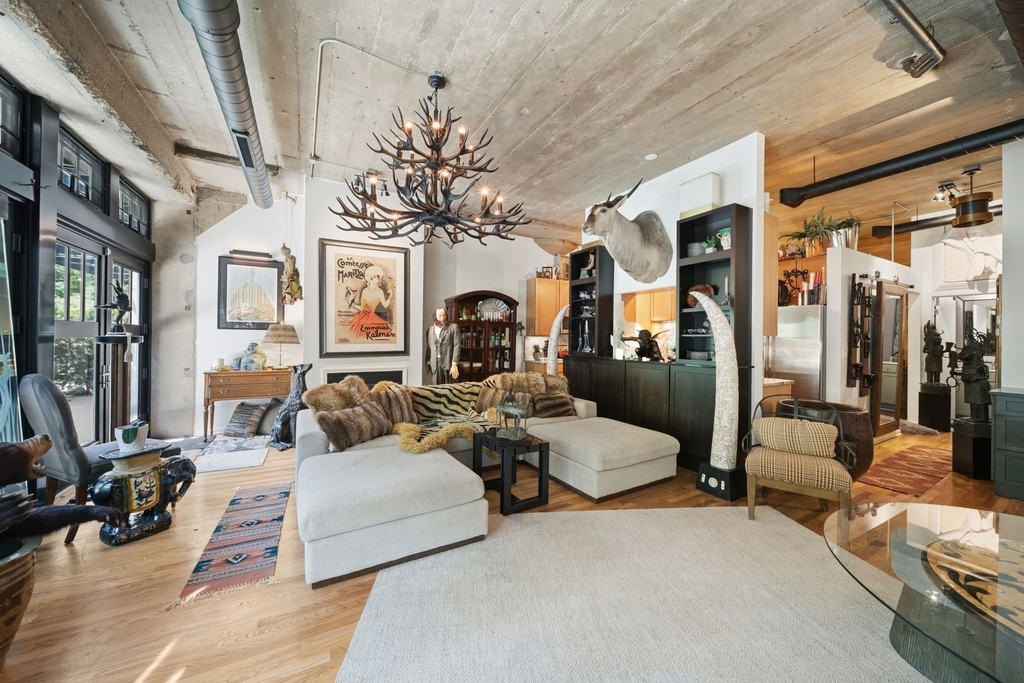 1070 W 15th Street - Photo 5