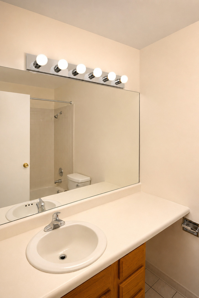 1811 Four Lakes Avenue - Photo 8