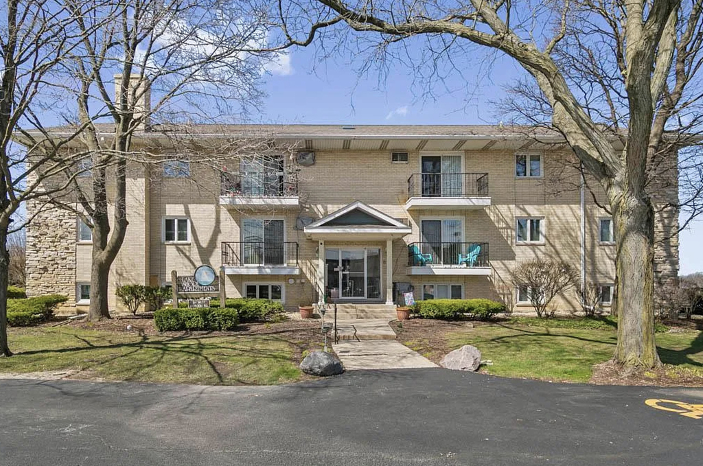 84 W Belvidere Road - Photo 0