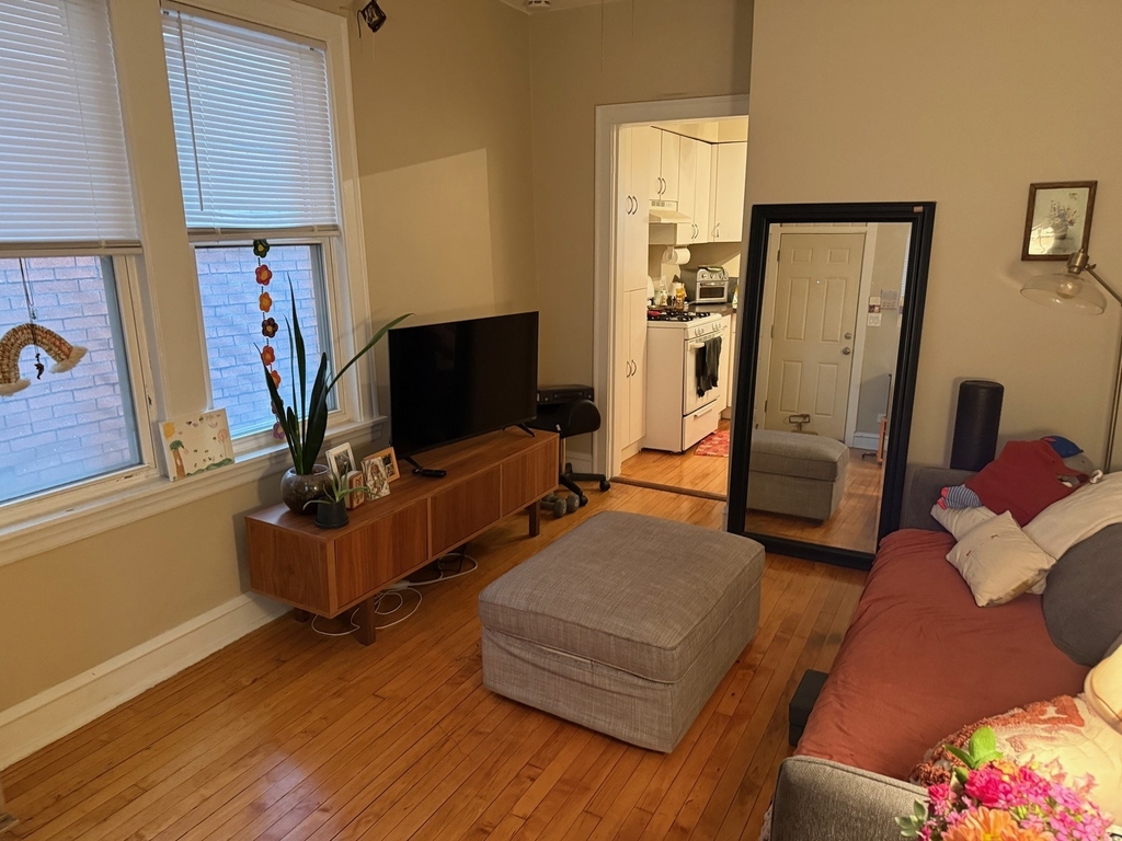 2418 N Western Avenue - Photo 3