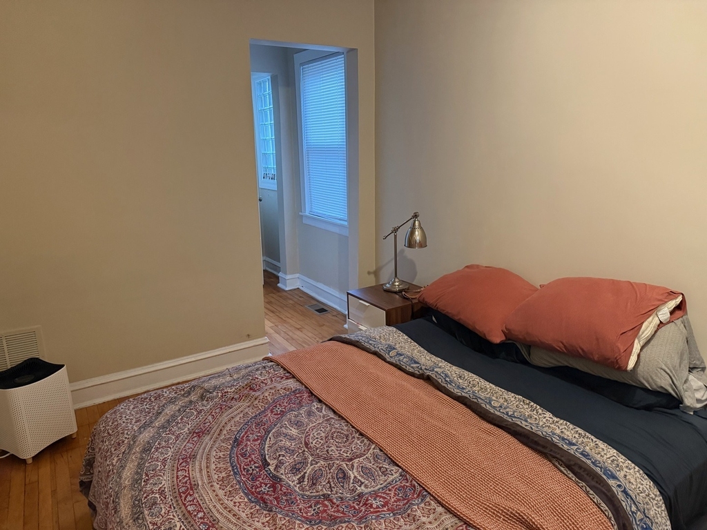 2418 N Western Avenue - Photo 5