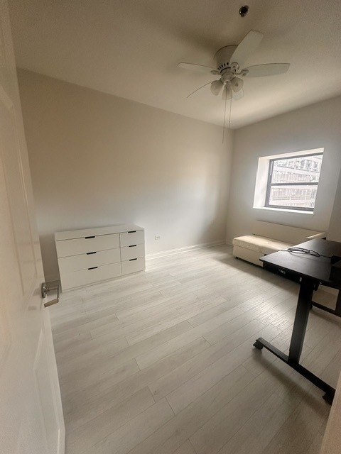 8 W Monroe Street - Photo 12