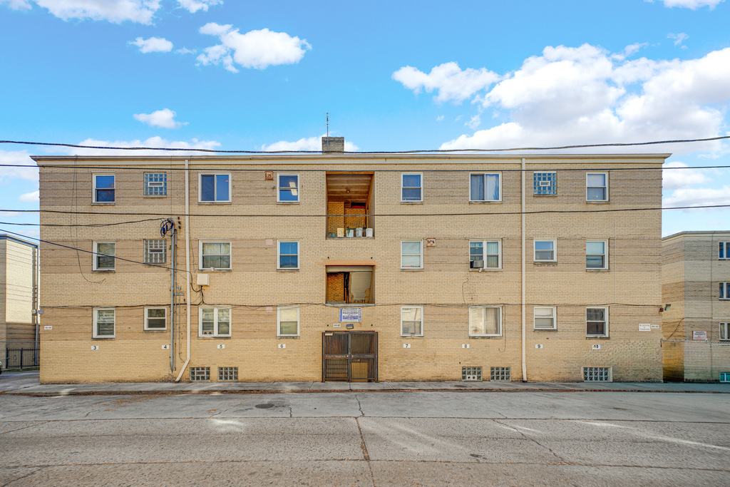 2046 E 72nd Place - Photo 2