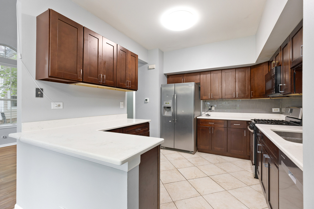 1175 Regency Drive - Photo 3