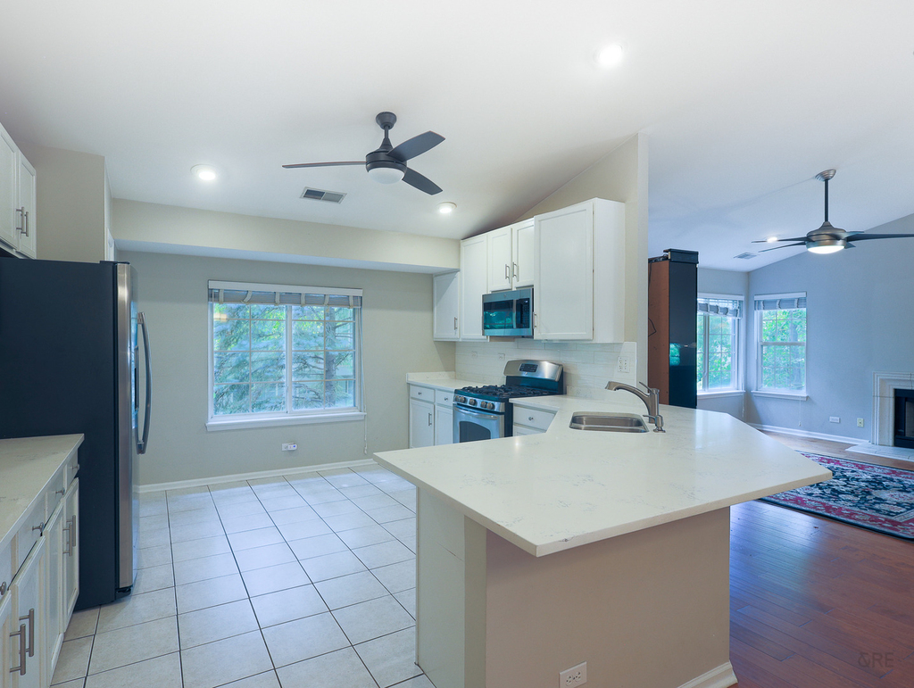 2436 Madiera Lane - Photo 6