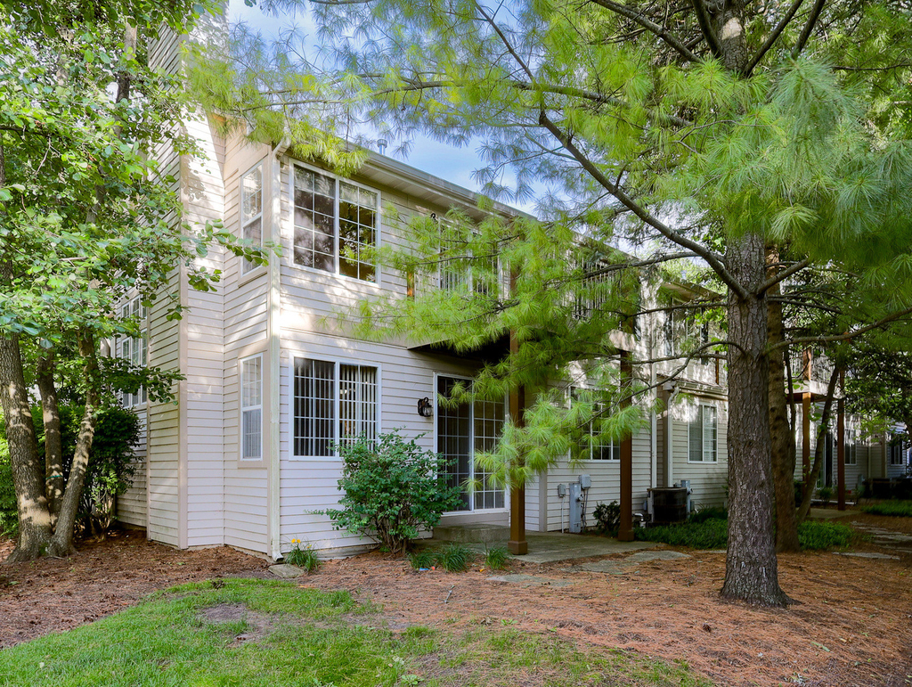 2436 Madiera Lane - Photo 2