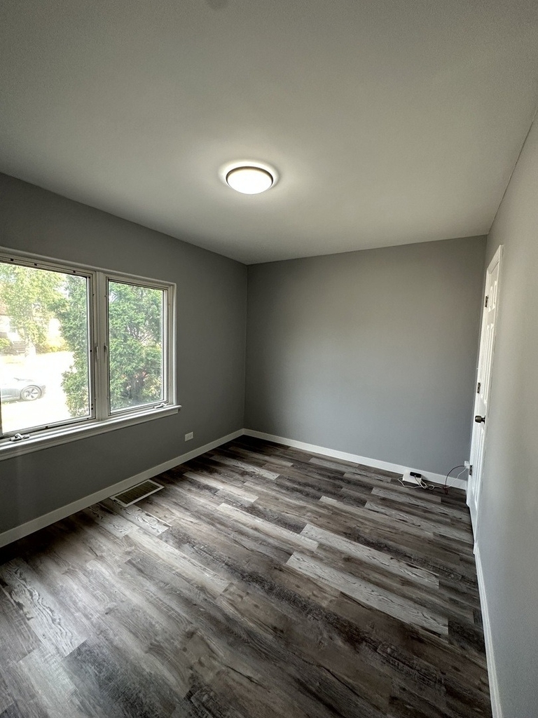 18108 Oakwood Avenue - Photo 4