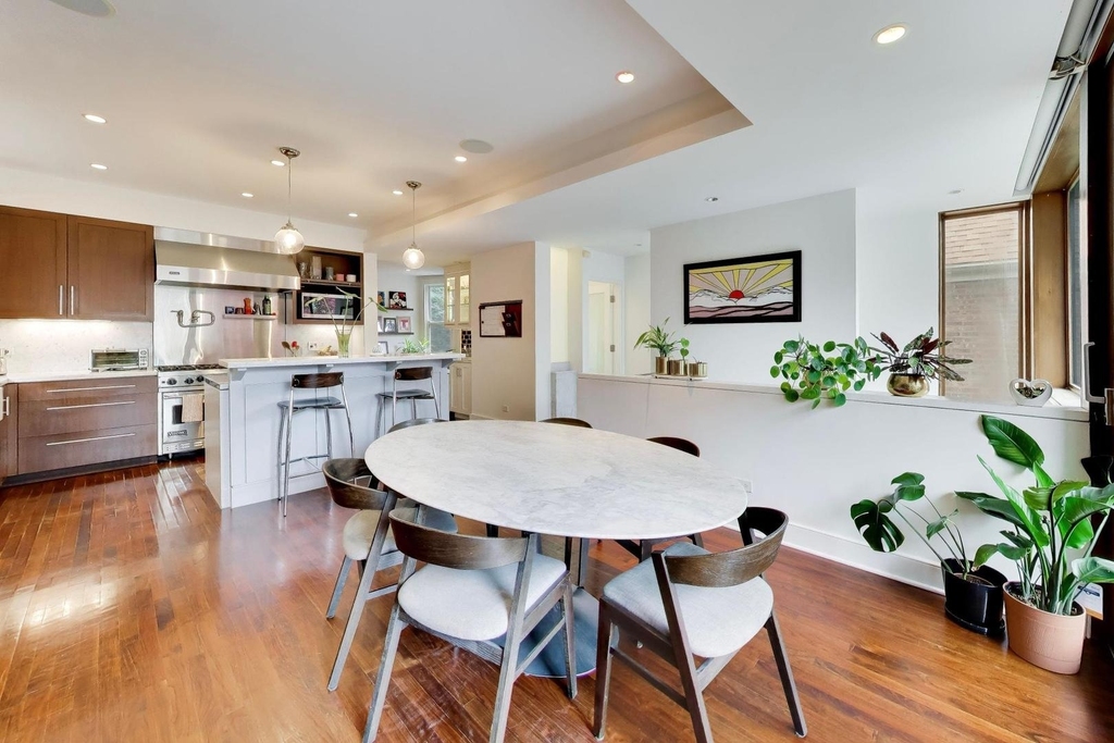 2010 W Bradley Place - Photo 16