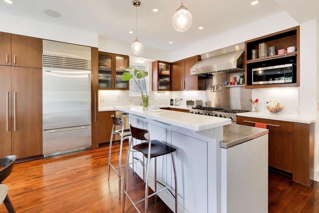 2010 W Bradley Place - Photo 10