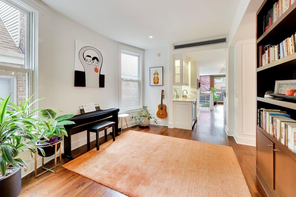 2010 W Bradley Place - Photo 17