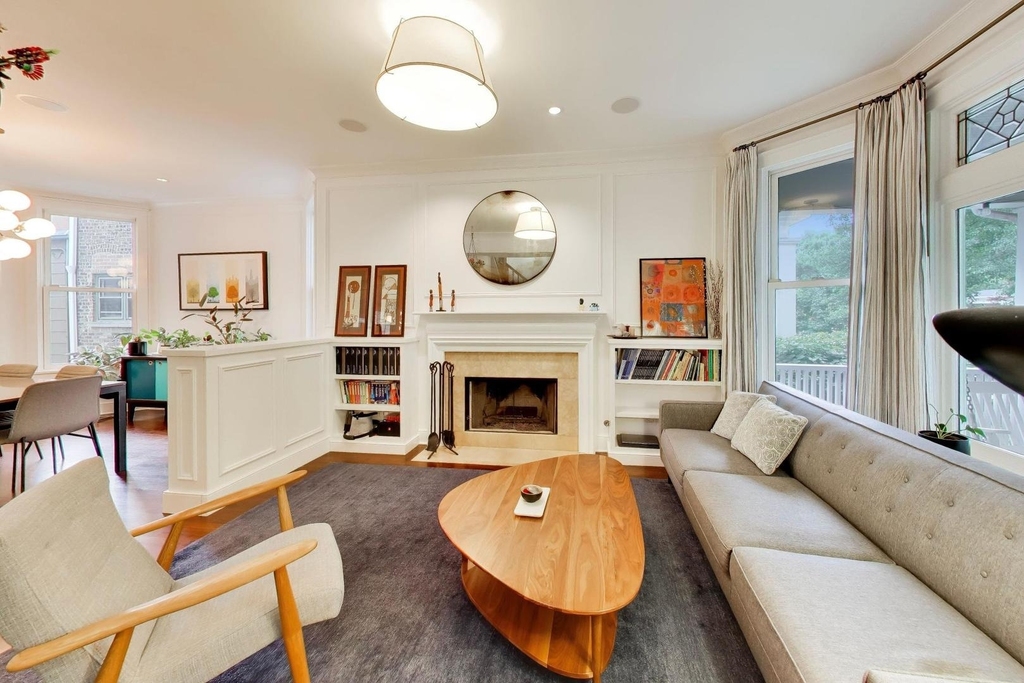 2010 W Bradley Place - Photo 4