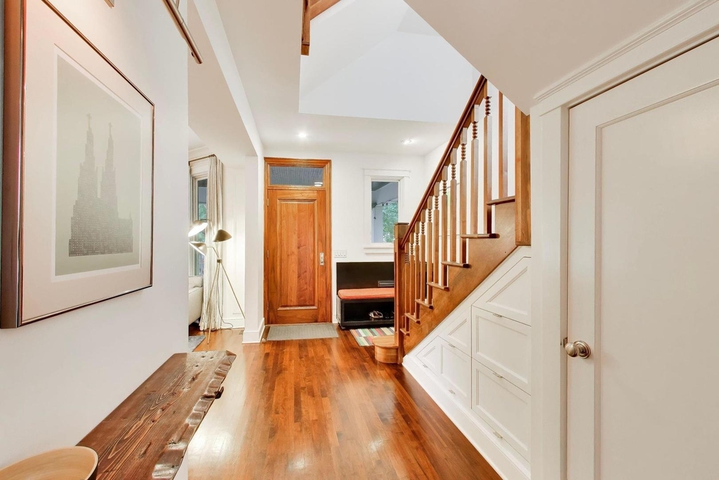2010 W Bradley Place - Photo 3