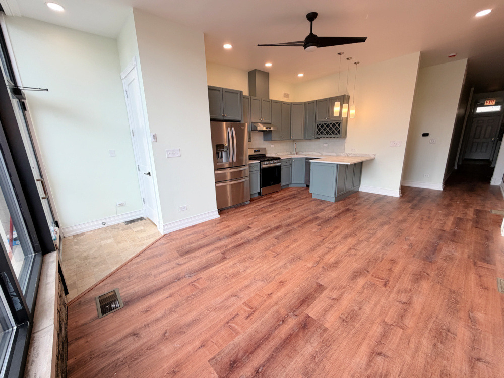 4635 N Clark Street - Photo 1