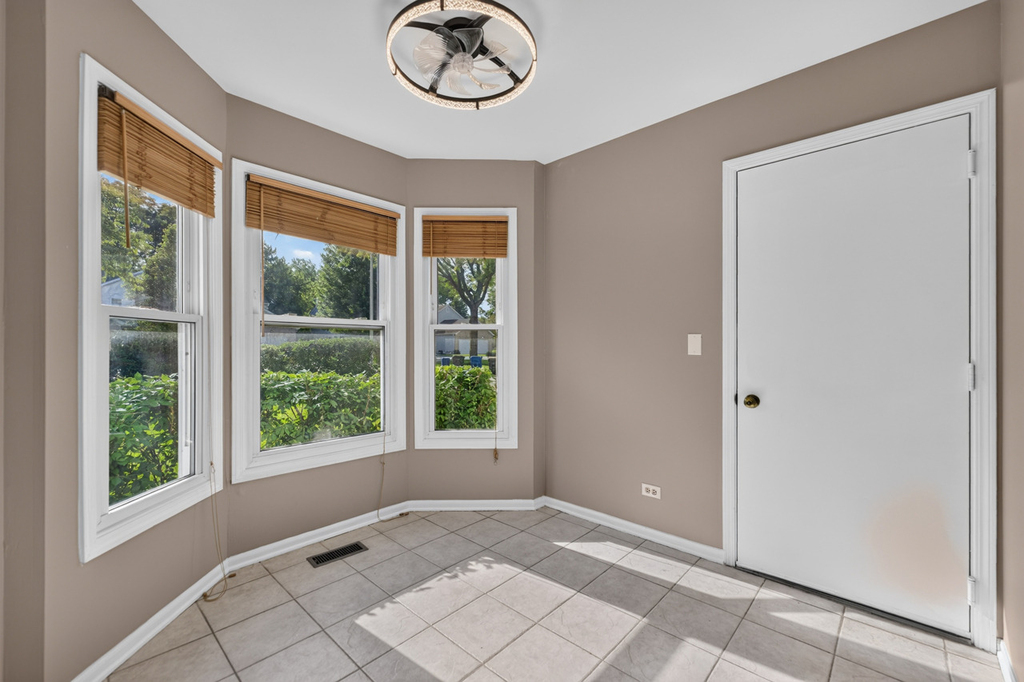 485 Nicole Drive - Photo 5