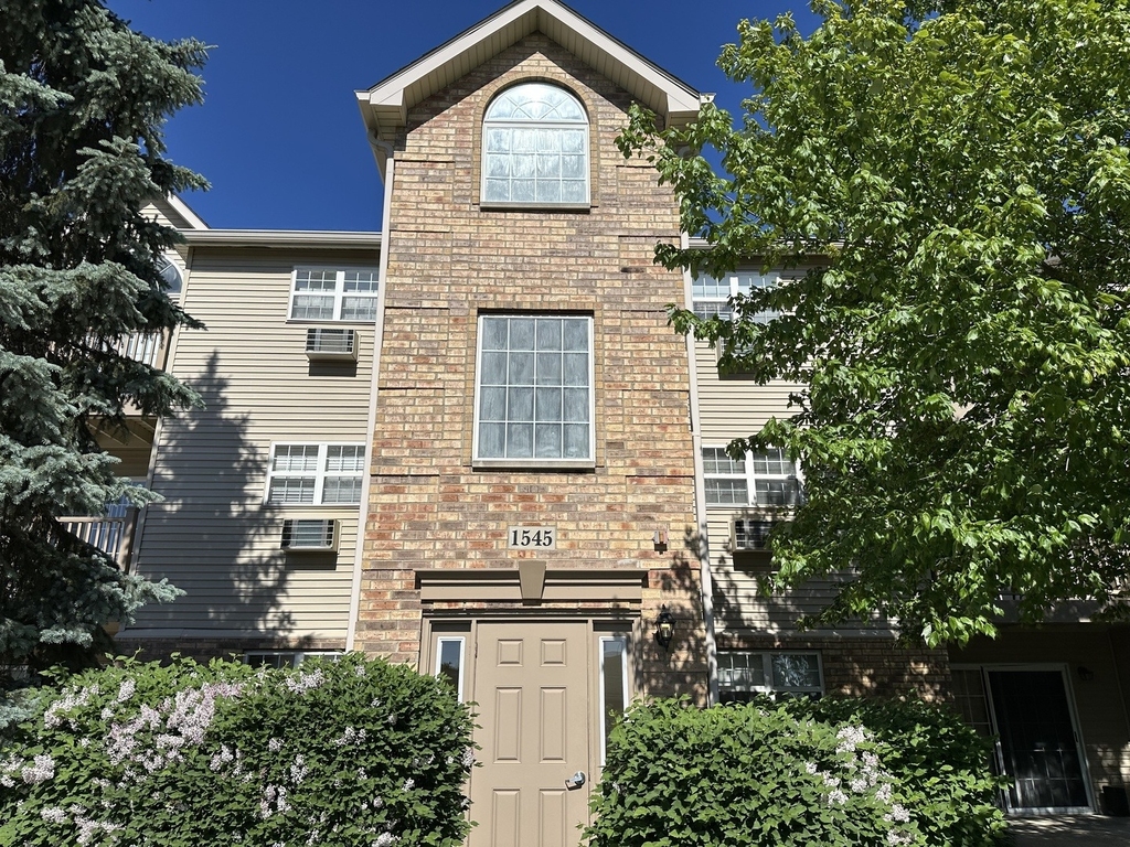 1545 W Crystal Rock Court - Photo 0