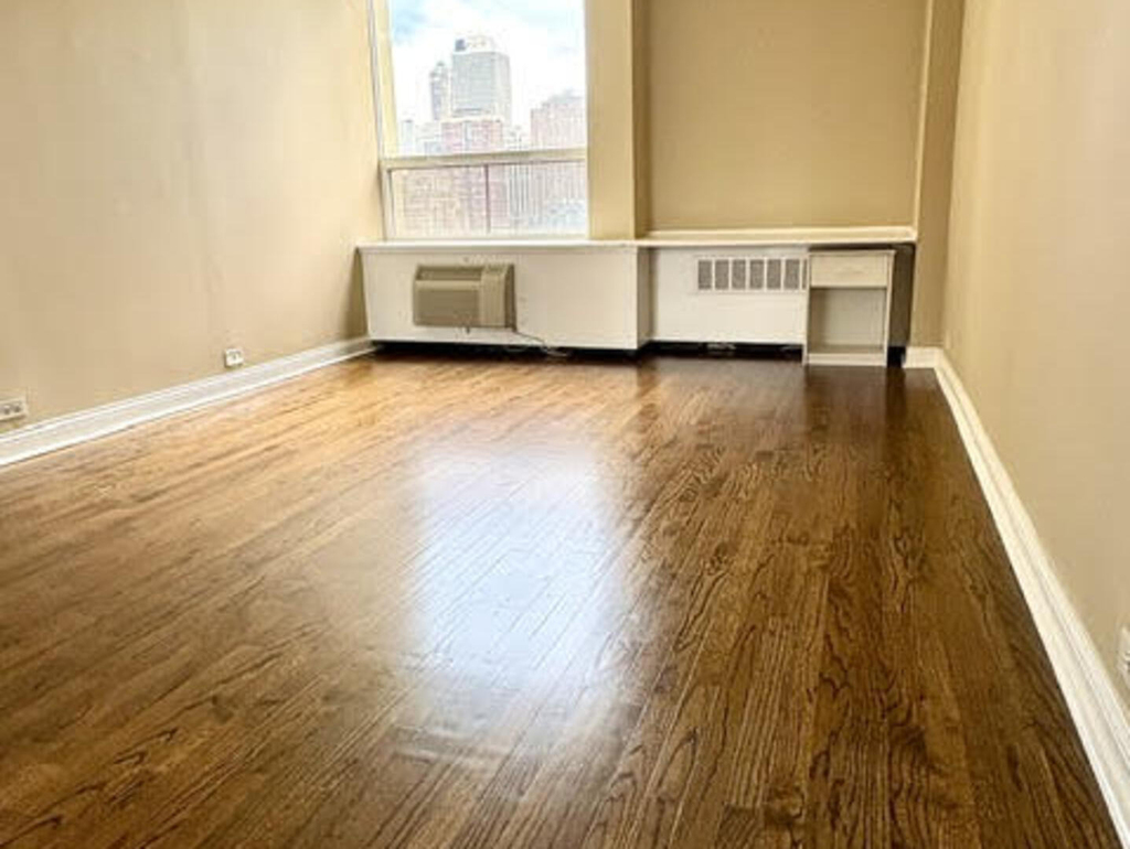 1360 N Sandburg Terrace - Photo 22
