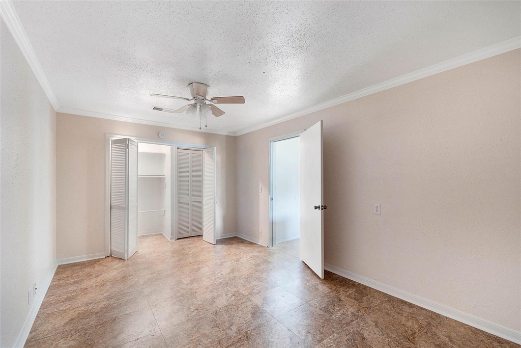 6717 Carver Avenue - Photo 6