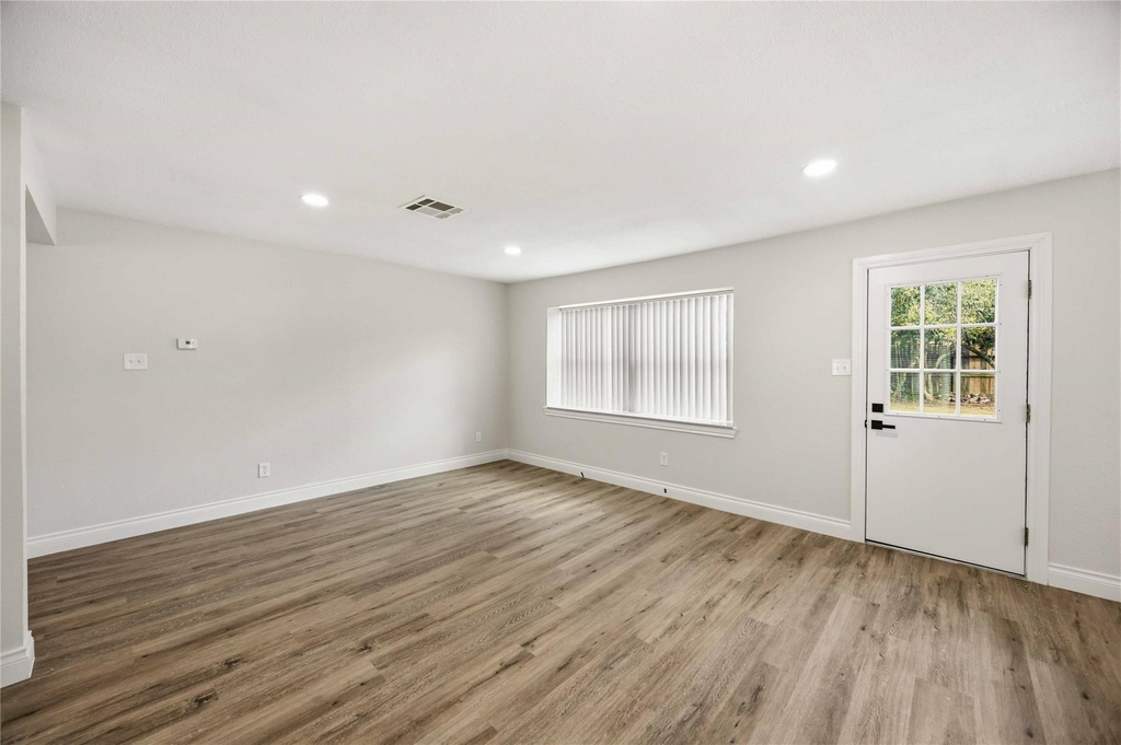5702 Old Lodge Drive - Photo 11