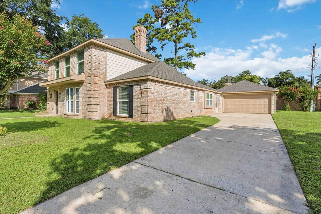 5702 Old Lodge Drive - Photo 2